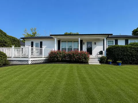 1114 Evergreen Trl, Dandridge, TN 37725