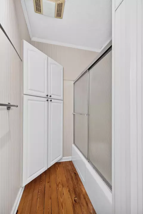 Bath - 7403 Travis Rd, Talbott, TN 37877 photo 2 of 3