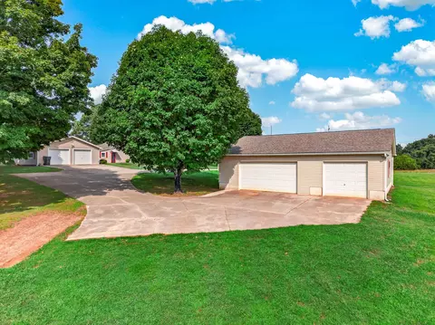 Exterior - 7403 Travis Rd, Talbott, TN 37877 photo 14 of 16