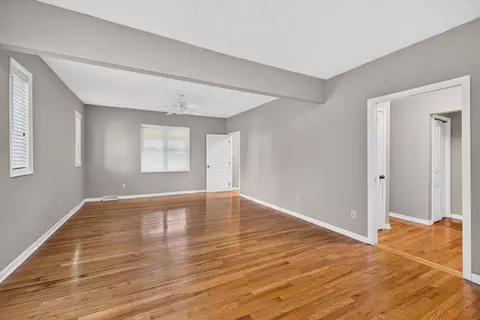 Living - 7403 Travis Rd, Talbott, TN 37877 photo 2 of 6