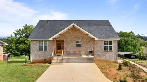 1311 Hilltop Rd, Dandridge, TN 37725