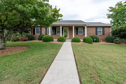 494 Beechwood Cir, Morristown, TN 37814