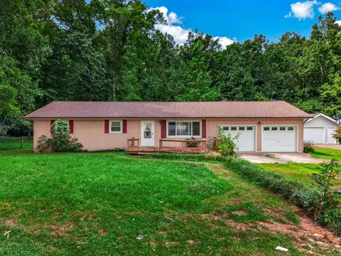 314 Wood Ln, Surgoinsville, TN 37873