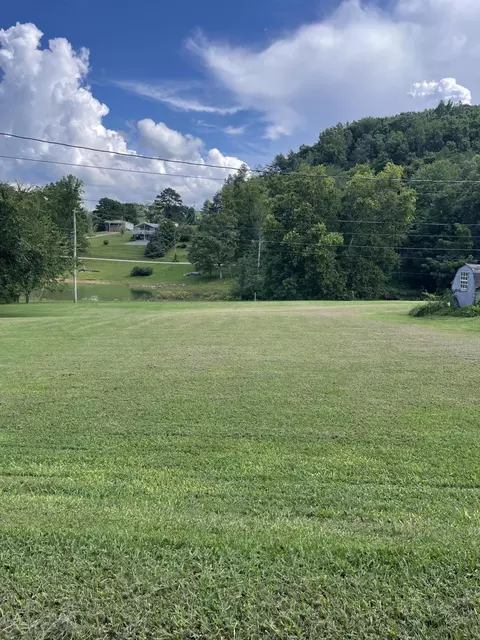 Exterior - 442 Noe Rd, Bean Station, TN 37708 photo 6 of 8