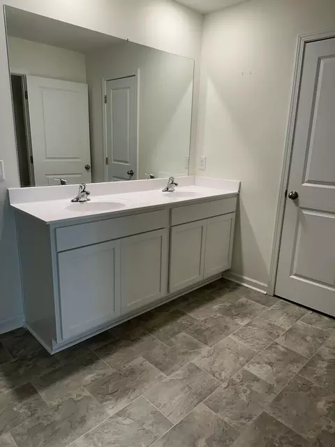 Bath - 324 Everleigh Cir, Talbott, TN 37877 photo 4 of 5