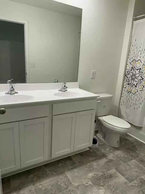 Bath - 324 Everleigh Cir, Talbott, TN 37877 photo 2 of 5