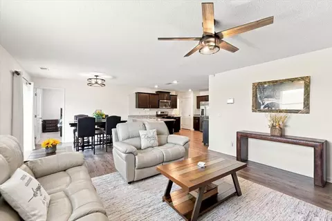 Living - 1032 Evan Ct, Talbott, TN 37877 photo 3 of 3