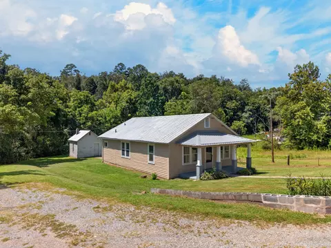 Exterior - 231 N White Pine Rd, Talbott, TN 37877 photo 2 of 6