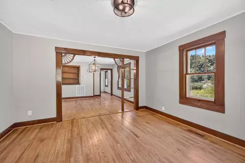 Living - 231 N White Pine Rd, Talbott, TN 37877 photo 2 of 3