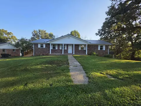 2310 Quentin Cir, Morristown, TN 37814