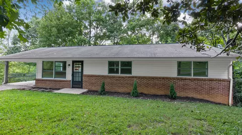 310 Pine St, Mount Carmel, TN 37645