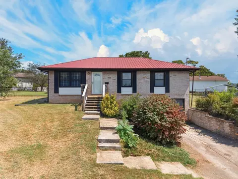 510 Meadows Ln, Jefferson City, TN 37760