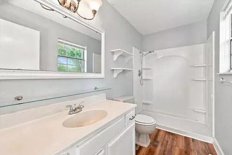 Bath - 5948 Doug Ln, Talbott, TN 37877 photo 3 of 3
