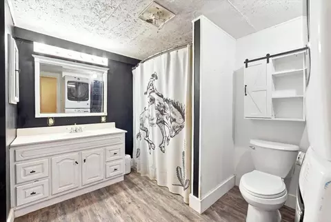 Bath - 9705 Hogskin Rd, Corryton, TN 37721 photo 1 of 1