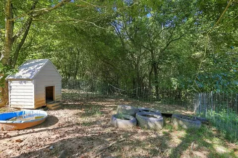 Exterior - 9705 Hogskin Rd, Corryton, TN 37721 photo 8 of 20