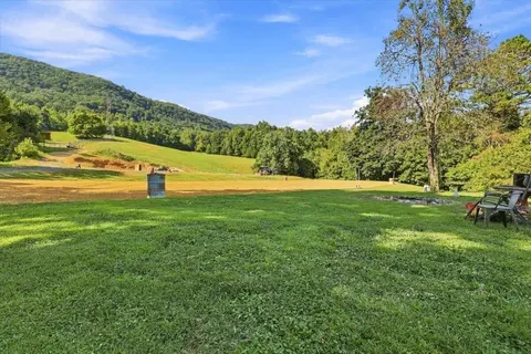 Exterior - 9705 Hogskin Rd, Corryton, TN 37721 photo 13 of 20
