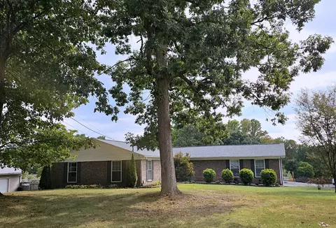 1588 Golf Course Rd, Newport, TN 37821