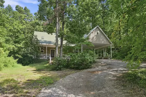 932 County Farm Rd, Dandridge, TN 37725