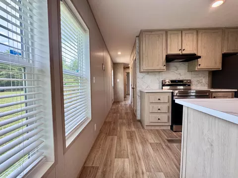 Entry Way - 514 N White Pine Rd, Talbott, TN 37877 photo 1 of 2