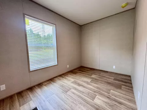 Bedroom - 514 N White Pine Rd, Talbott, TN 37877 photo 4 of 5