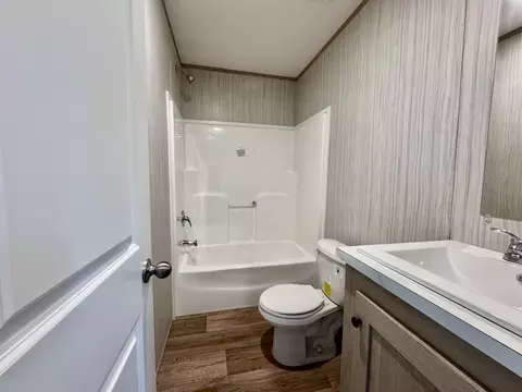 Bath - 514 N White Pine Rd, Talbott, TN 37877 photo 1 of 2