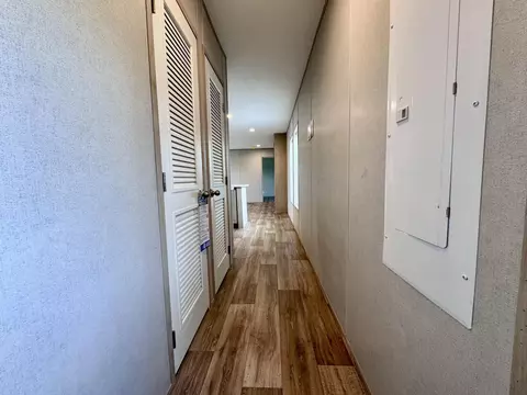 Entry Way - 514 N White Pine Rd, Talbott, TN 37877 photo 2 of 2