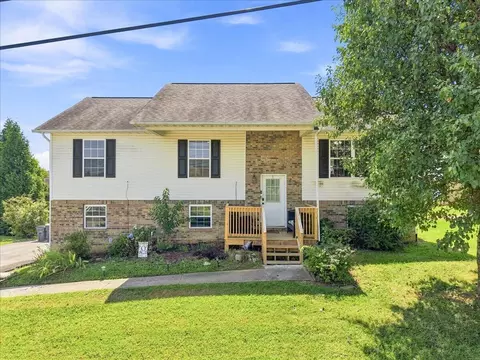 213 Tristan Rd, Dandridge, TN 37725