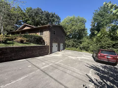 129 Hillcrest Dr, Parrottsville, TN 37843