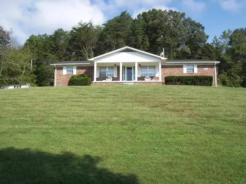380 Hillside St, Sneedville, TN 37869