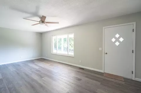 Living - 6545 Damascus Cir, Talbott, TN 37877 photo 1 of 6