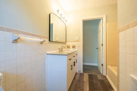 Bath - 6545 Damascus Cir, Talbott, TN 37877 photo 3 of 6