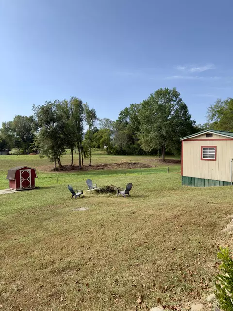 Exterior - 167 Hightower Rd, Bean Station, TN 37708 photo 3 of 5