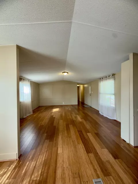 Living - 167 Hightower Rd, Bean Station, TN 37708 photo 2 of 2