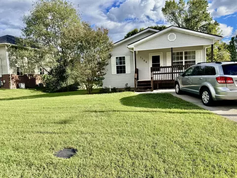 1196 Cloverdale Ln, Morristown, TN 37813