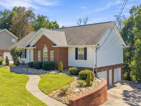 6024 Heath Winds Ct, Whitesburg, TN 37891