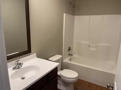 Bath - 31 Primrose Ct, Chuckey, TN 37641 photo 2 of 2