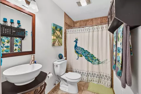 Bath - 8016 S Pointe Dr, Talbott, TN 37877 photo 2 of 5