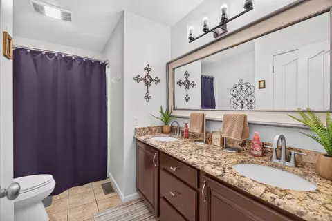 Bath - 8016 S Pointe Dr, Talbott, TN 37877 photo 1 of 5
