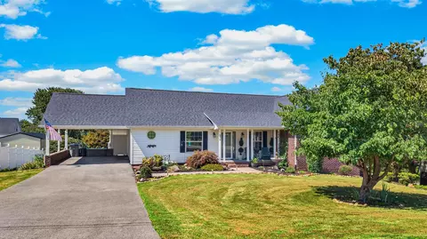 Exterior - 8016 S Pointe Dr, Talbott, TN 37877 photo 2 of 24