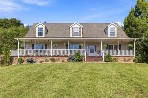 1694 Sandy Ridge Rd, Dandridge, TN 37725