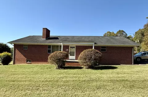 305 Ross Cir, Rogersville, TN 37857