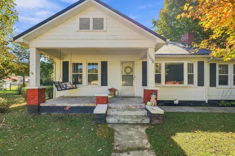 1006 E Mckinney Ave, Rogersville, TN 37857