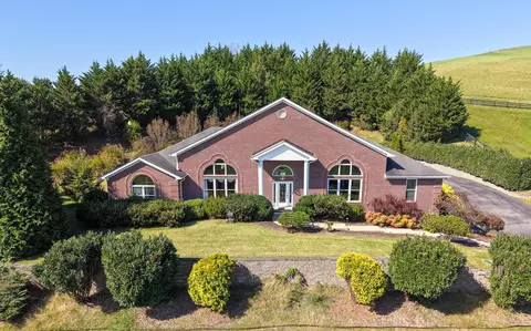 101 Bond Town Rd, Blountville, TN 37617
