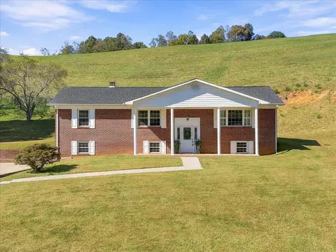 216 Ron Trent Rd, Sneedville, TN 37869