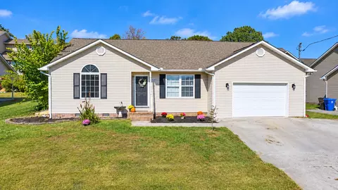 120 Oakleaf Cir, Jefferson City, TN 37760