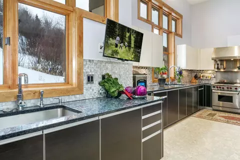 589 Eagle Dr, Avon, CO 81620 photo 8