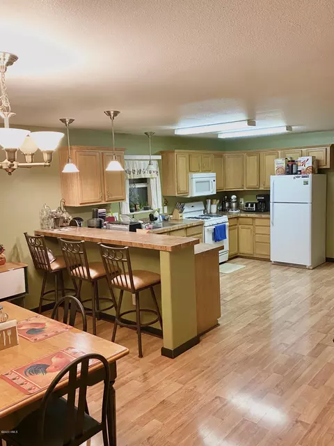 102 Brook Trout Loop, Gypsum, CO 81637 photo 4