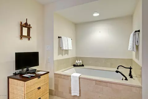 100 E Thomas Pl #R-8, Beaver Creek, CO 81620 photo 23