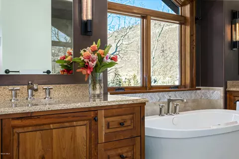 185 Forest Rd, Vail, CO 81657 photo 14