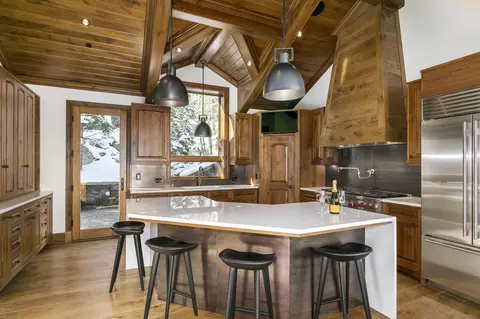 185 Forest Rd, Vail, CO 81657 photo 8